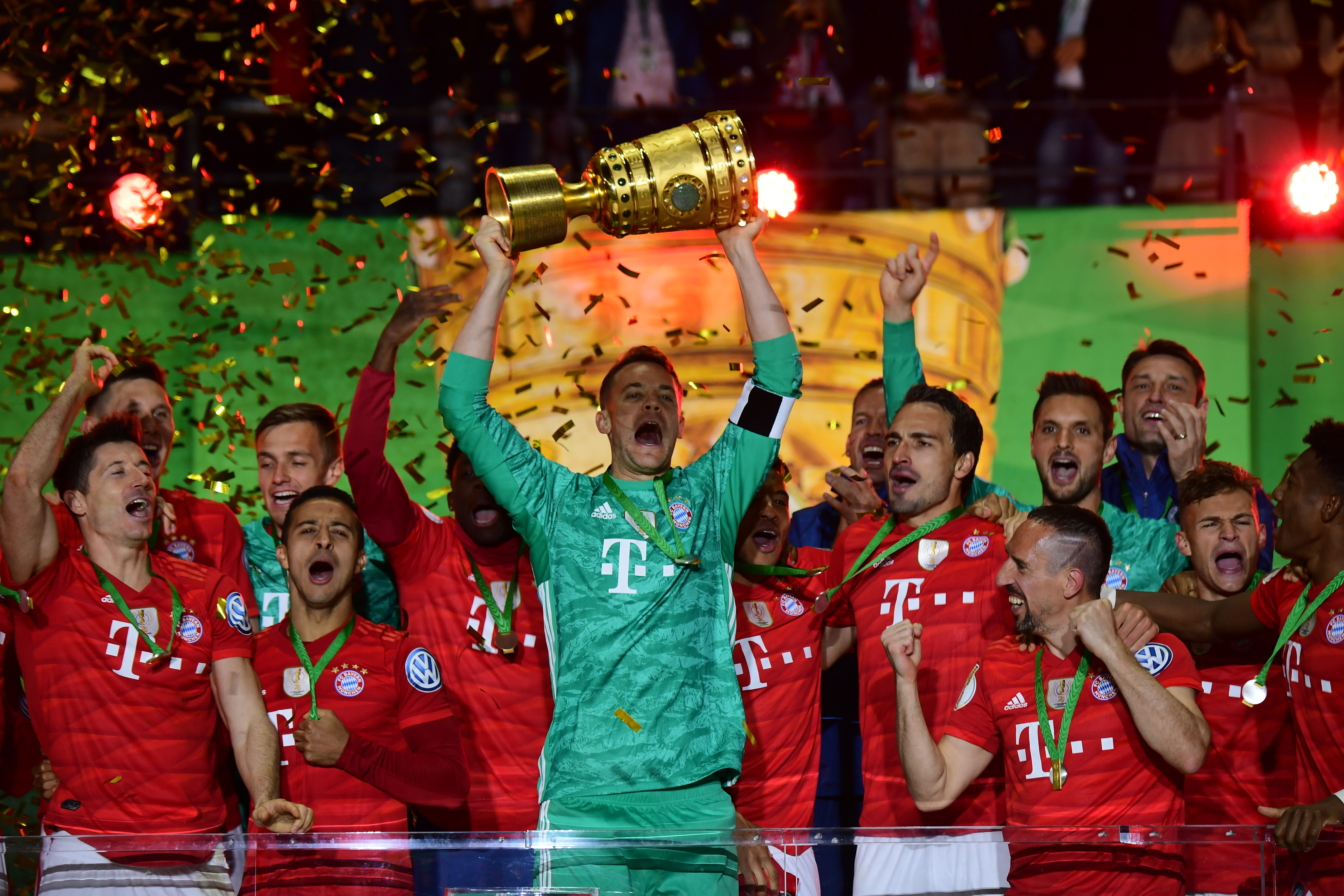 《EA SPORTS FC 26》年度最佳阵容揭晓，投票通道现已开启！