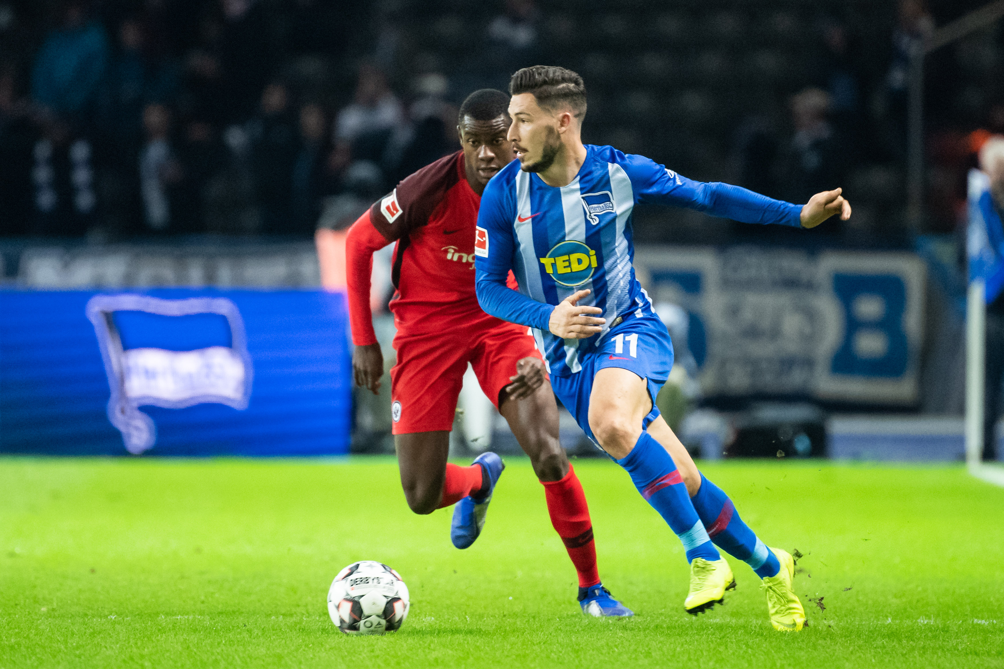 有时他让我滚开，自己布置战术，雷迪克赛后暗示41岁老詹的霸道