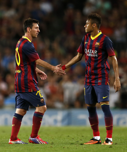 意大利杯-恩昆库处子球希门尼斯破荒 AC米兰3-0晋级