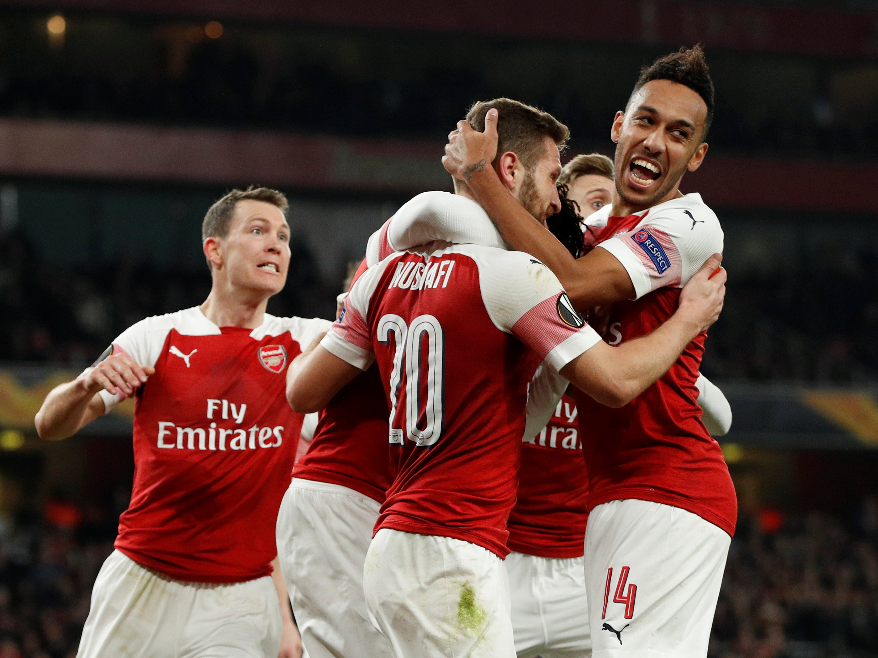 湖人客场逆转鹈鹕，东契奇30分10助攻詹姆斯贡献30分助力胜利