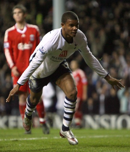 英格兰足总杯第3轮：马丁内利帽子戏法 阿森纳4-1朴茨茅斯晋级