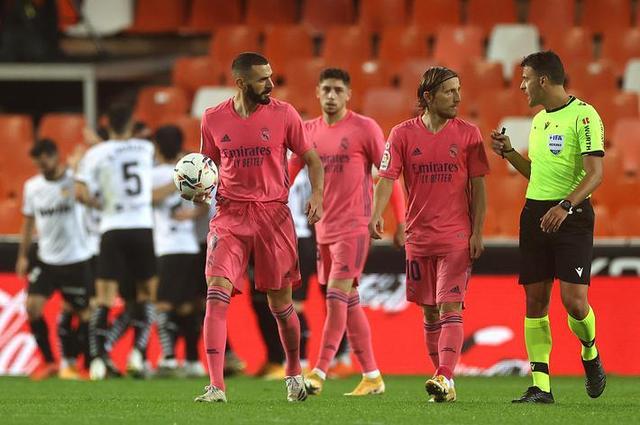 Uzi出大事了？前LPL解说威胁：再不联系我，我就把所有事都爆出来